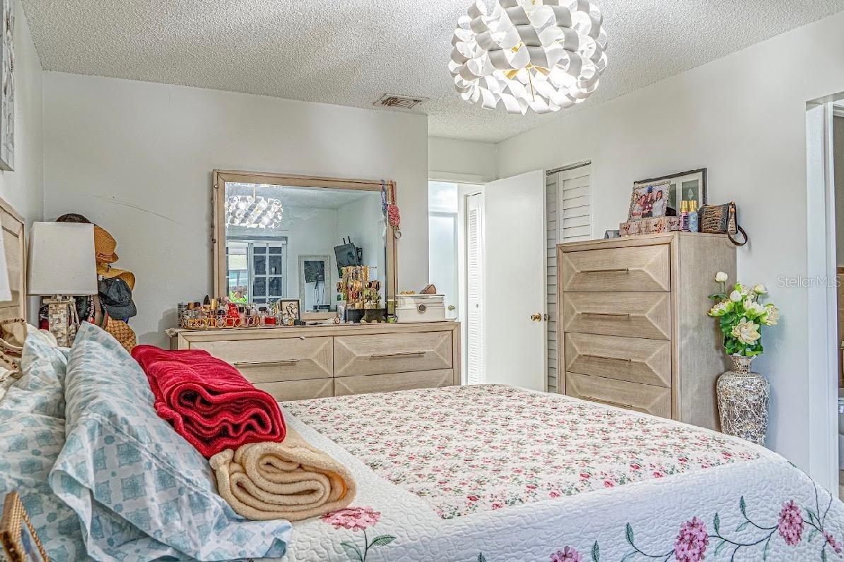 8419 NW 193RD LN, HIALEAH, FL, 33015