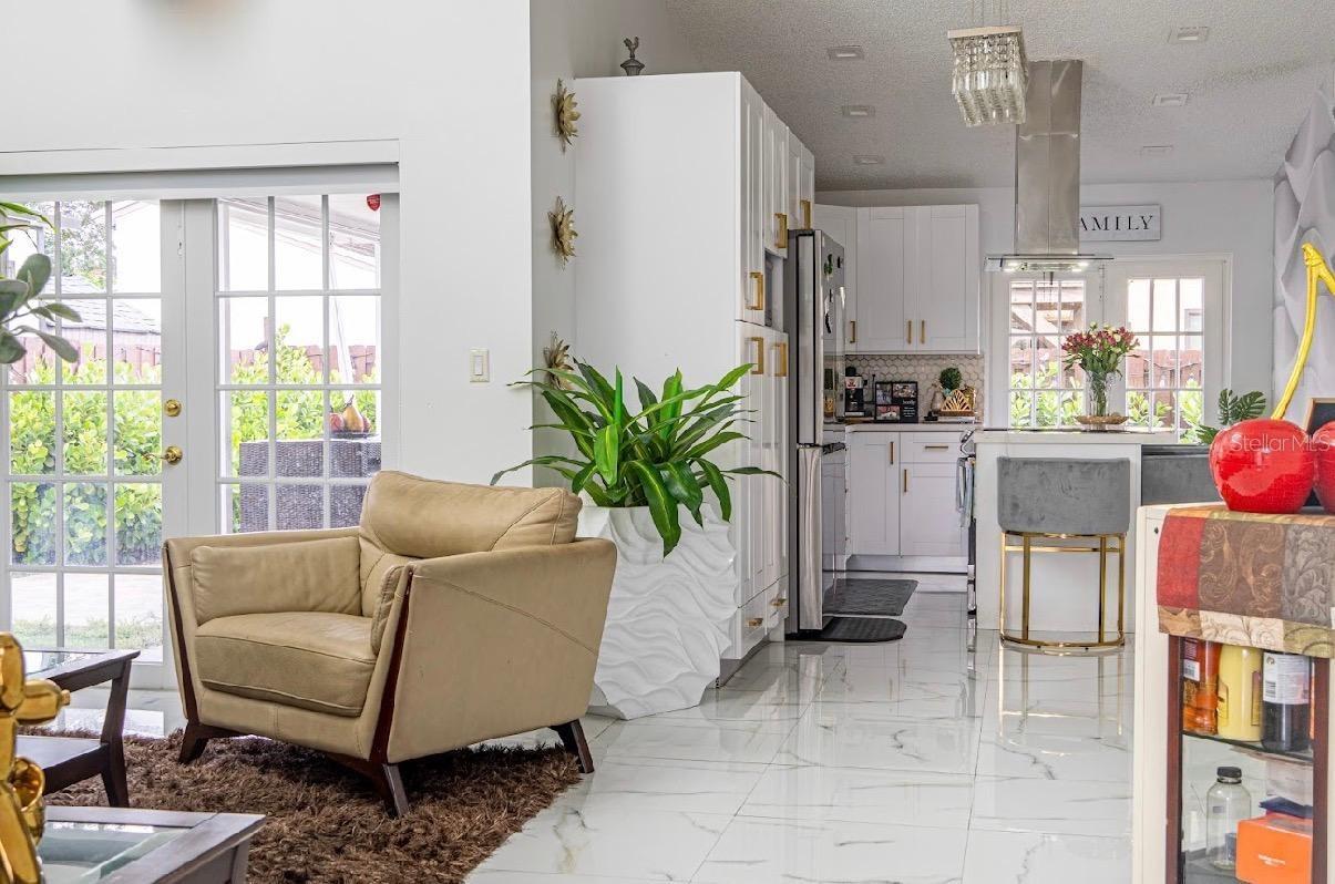 8419 NW 193RD LN, HIALEAH, FL, 33015