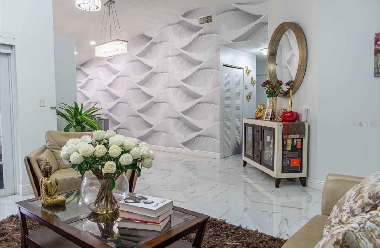 8419 NW 193RD LN, HIALEAH, FL, 33015