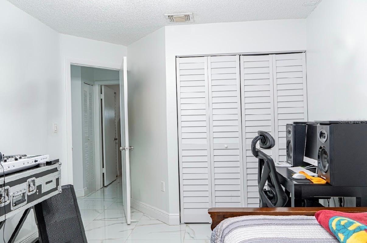 8419 NW 193RD LN, HIALEAH, FL, 33015