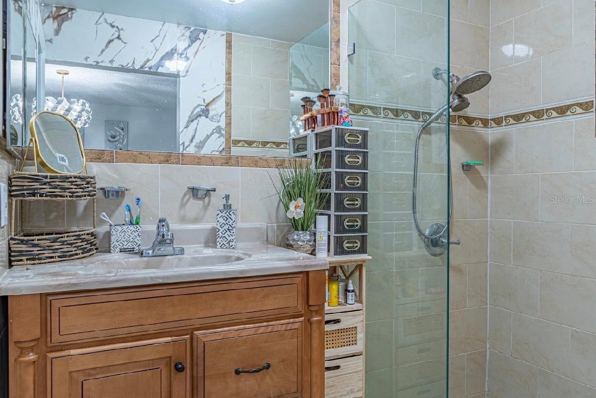 8419 NW 193RD LN, HIALEAH, FL, 33015