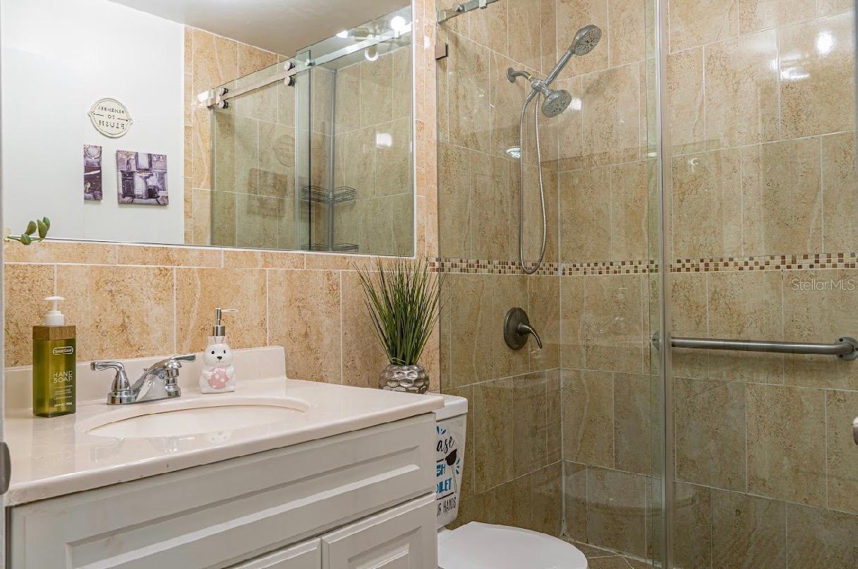 8419 NW 193RD LN, HIALEAH, FL, 33015