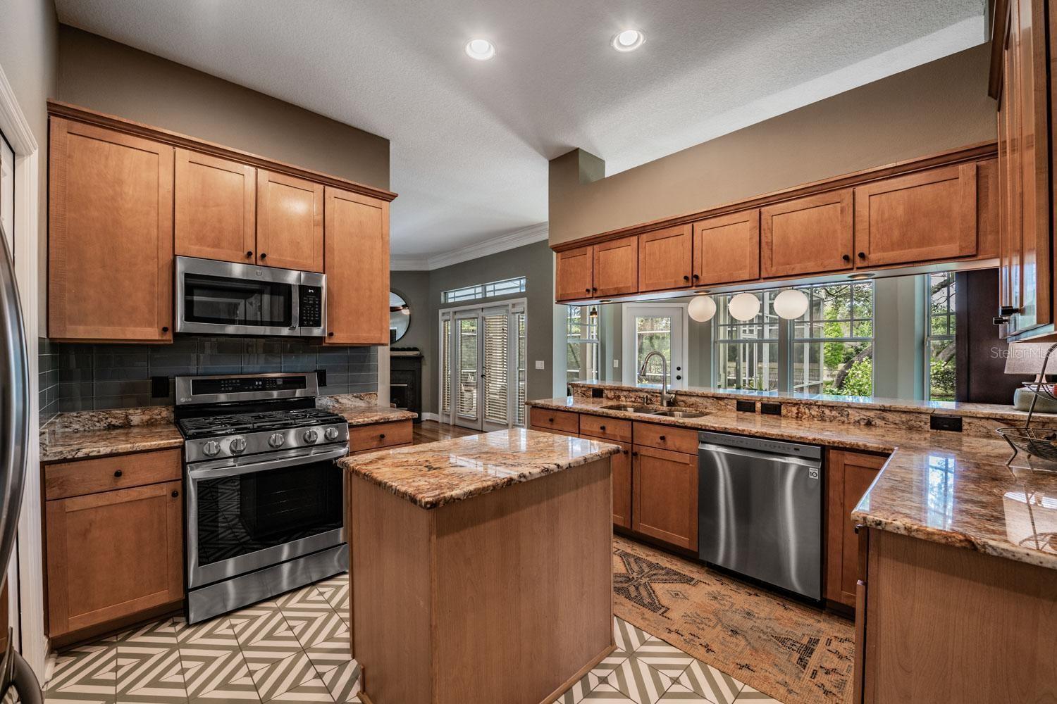 6004 HAMMOCK HILL AVE, LITHIA, FL, 33547