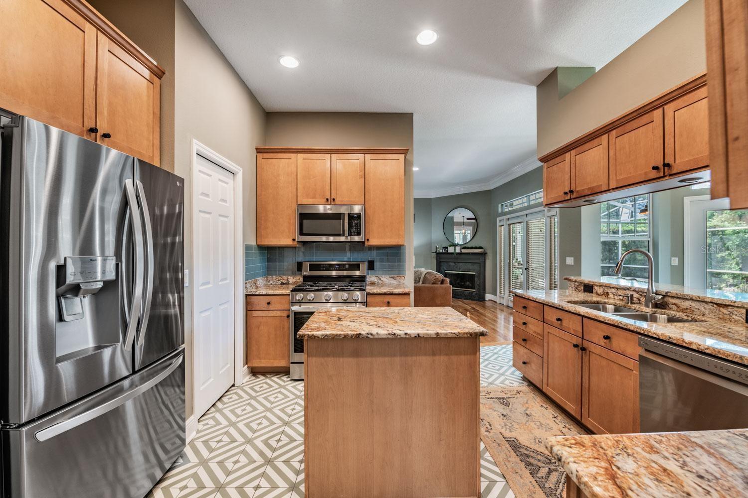 6004 HAMMOCK HILL AVE, LITHIA, FL, 33547