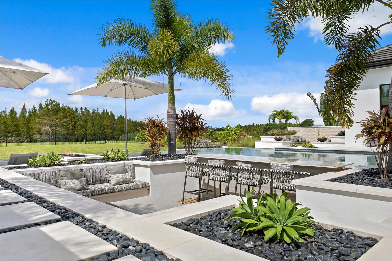 10521 BROADLAND PASS, THONOTOSASSA, FL, 33592