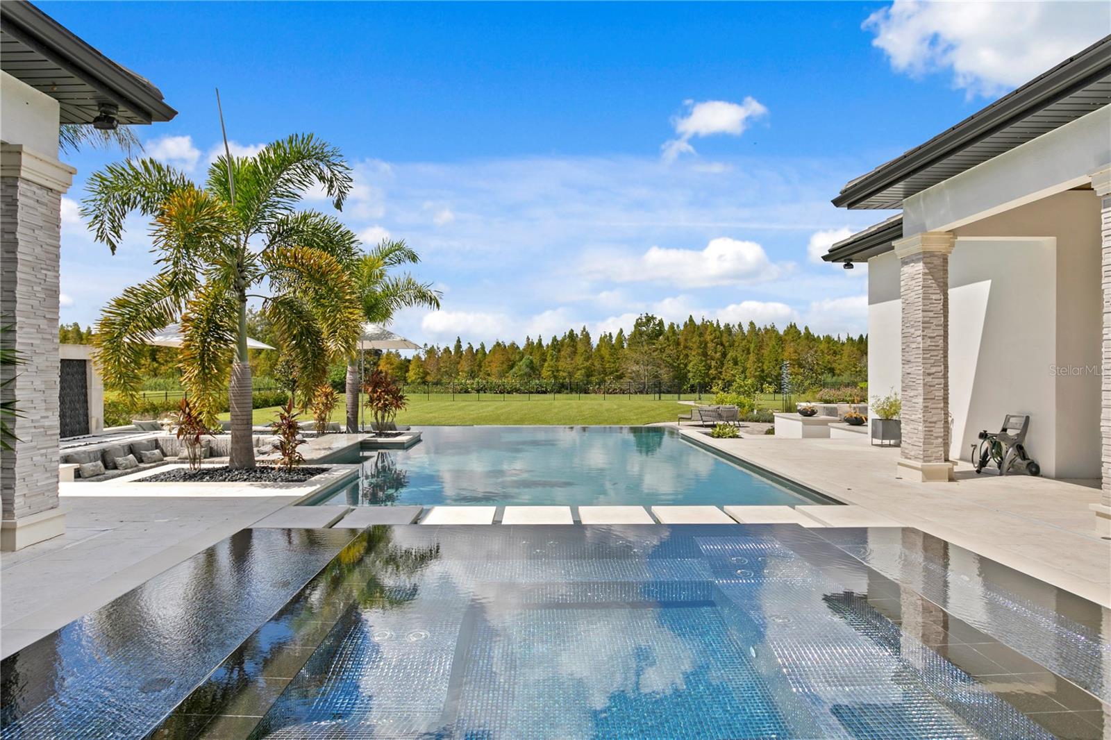10521 BROADLAND PASS, THONOTOSASSA, FL, 33592