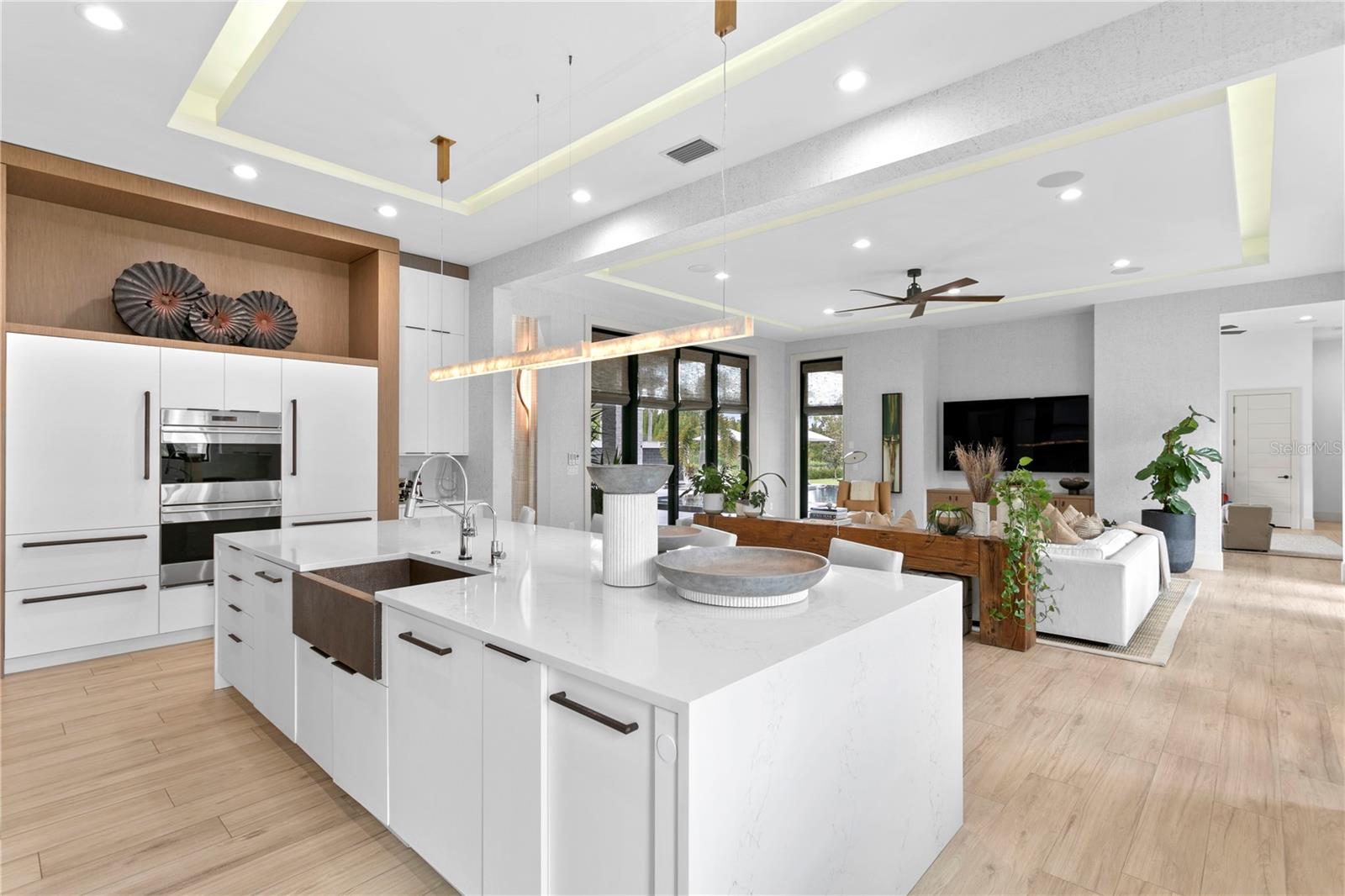 10521 BROADLAND PASS, THONOTOSASSA, FL, 33592