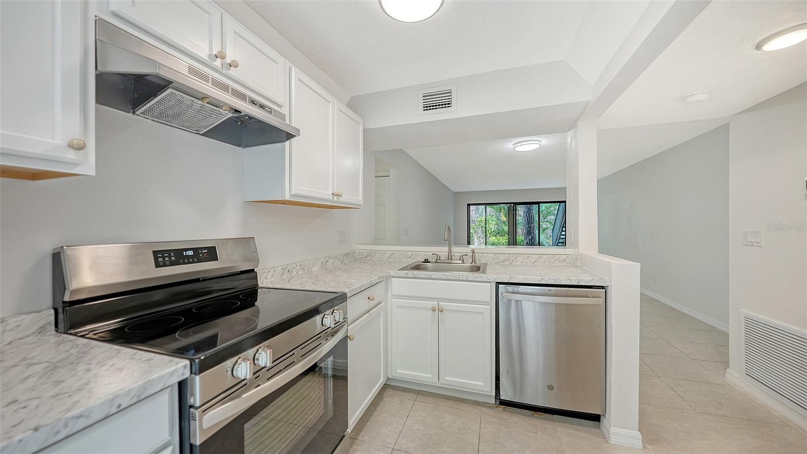 1720 GLENHOUSE DR #326, SARASOTA, FL, 34231