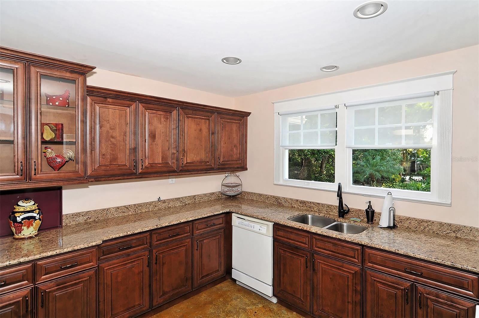 1720 GLENHOUSE DR #326, SARASOTA, FL, 34231