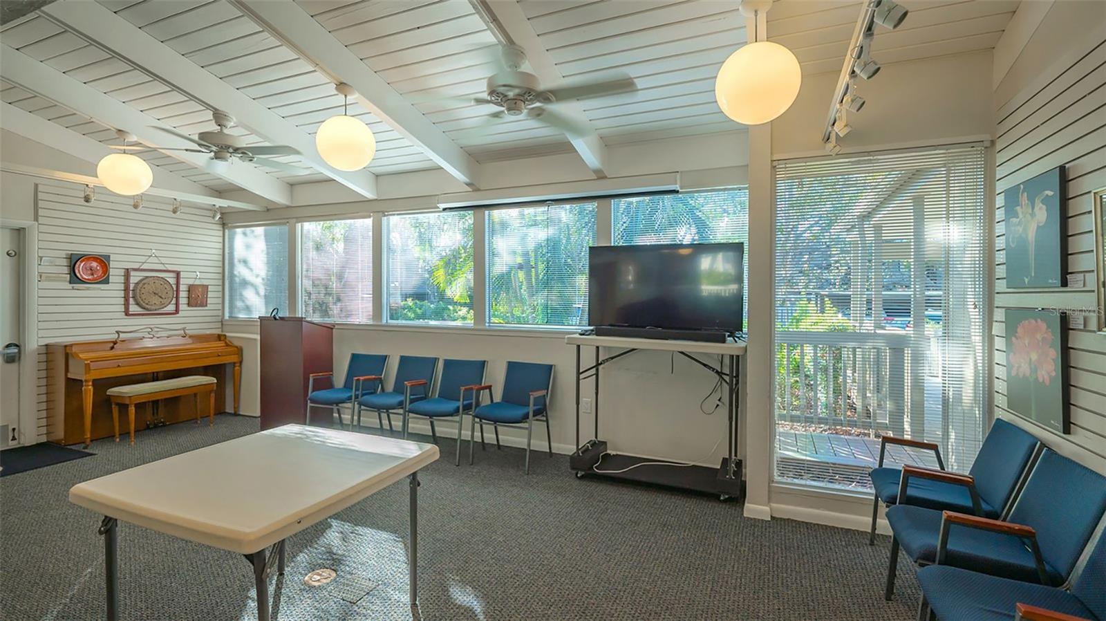 1720 GLENHOUSE DR #326, SARASOTA, FL, 34231