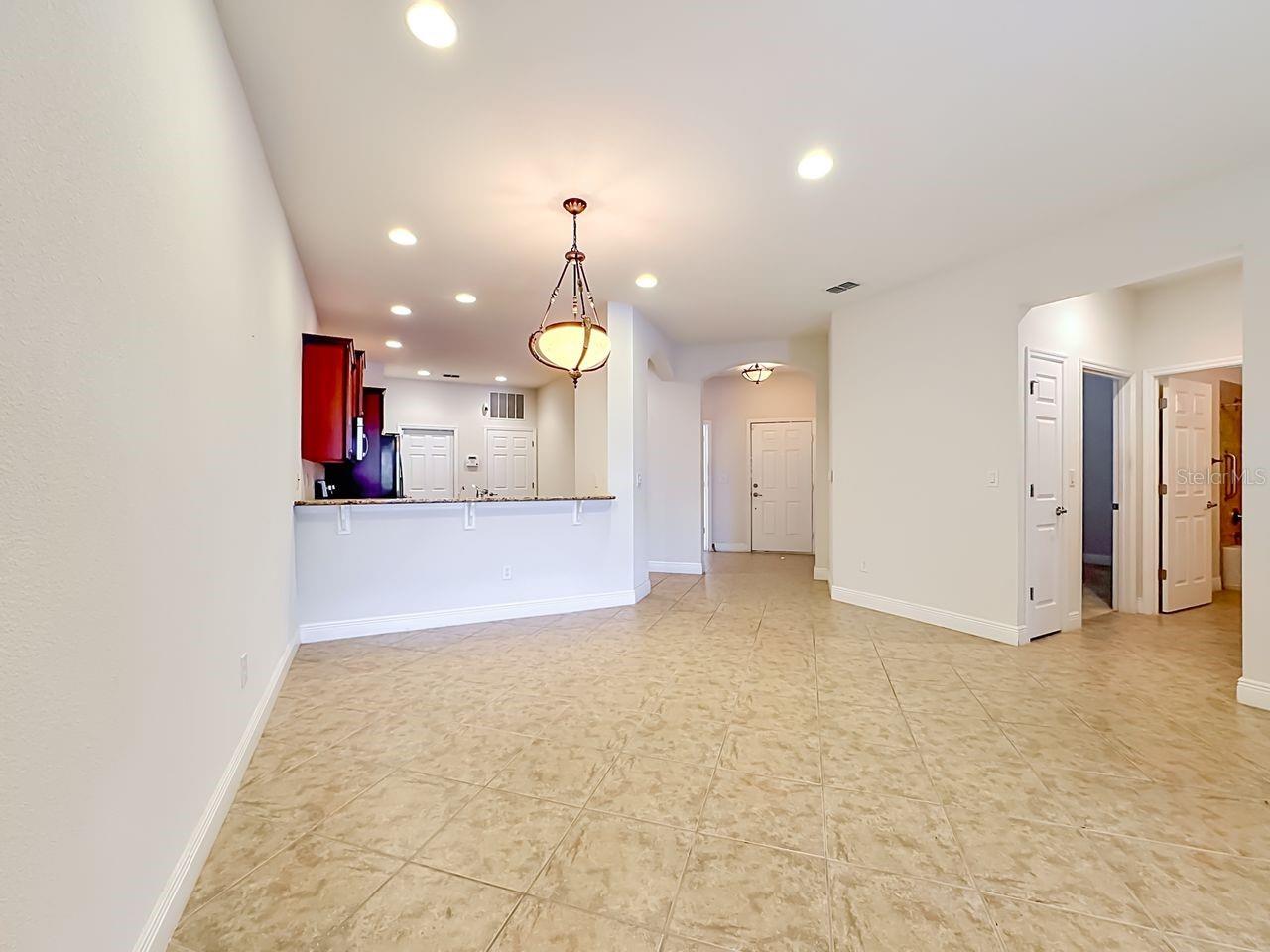 206 SHELL FALLS DR, APOLLO BEACH, FL, 33572