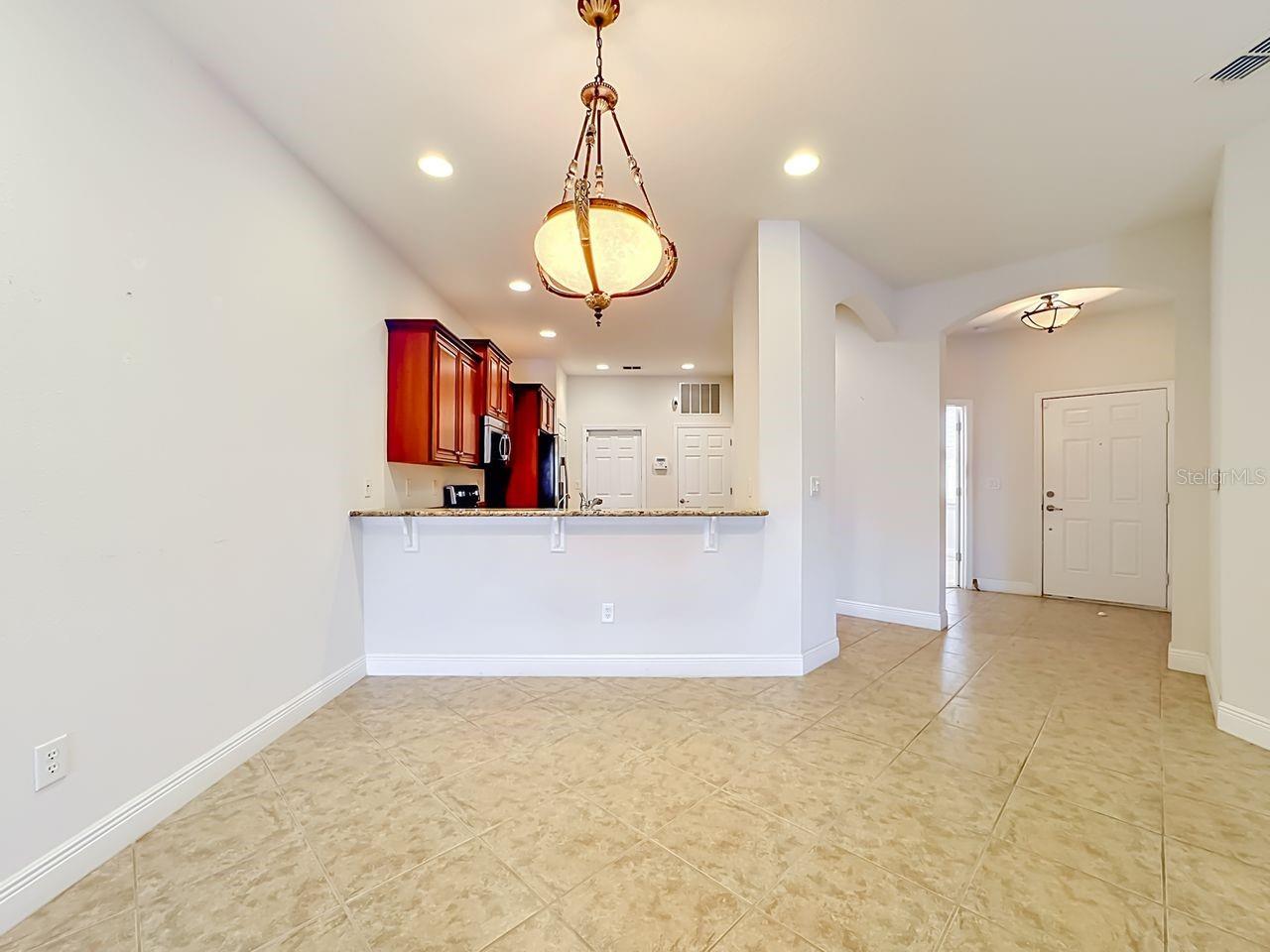 206 SHELL FALLS DR, APOLLO BEACH, FL, 33572