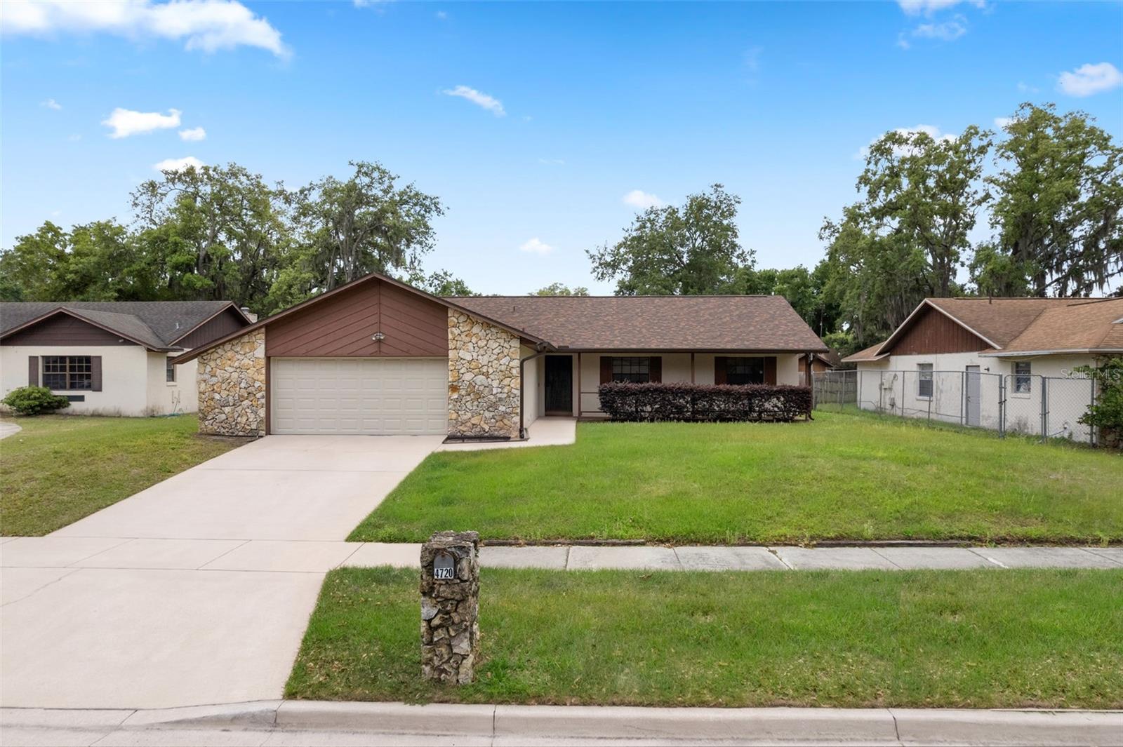 OAKTREE VILLAGE, ORLANDO, FL, 32808