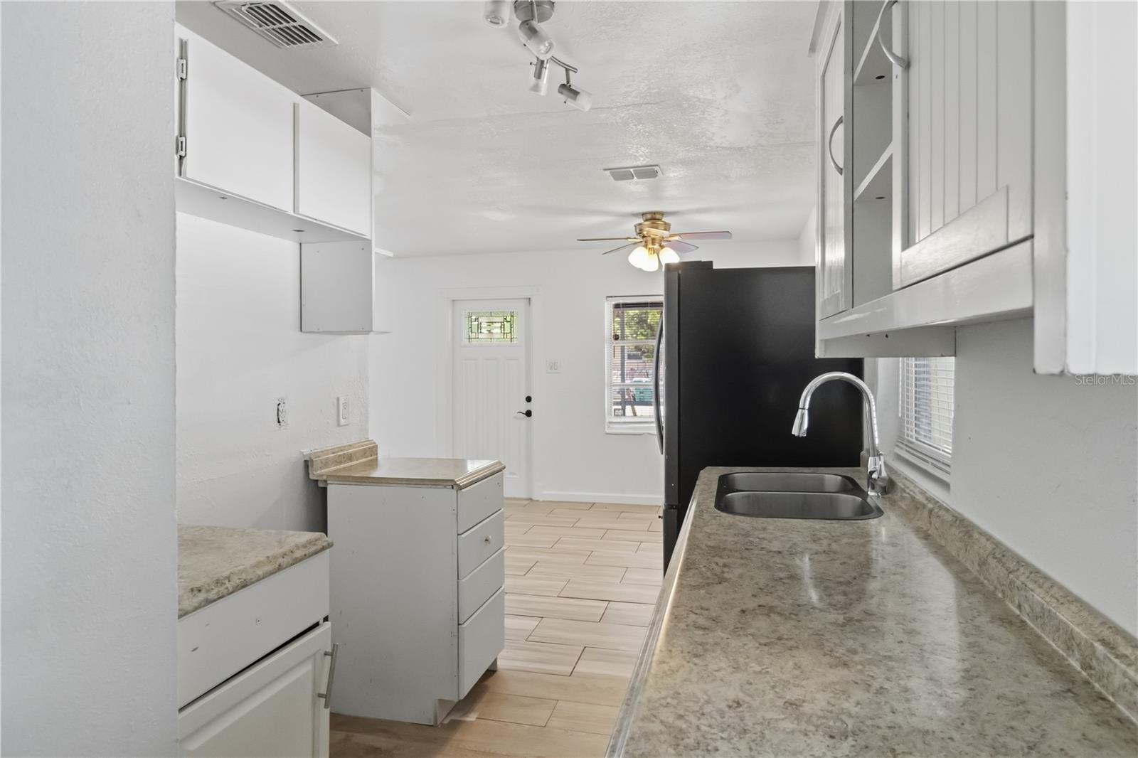 2702 E 98TH AVE, TAMPA, FL, 33612