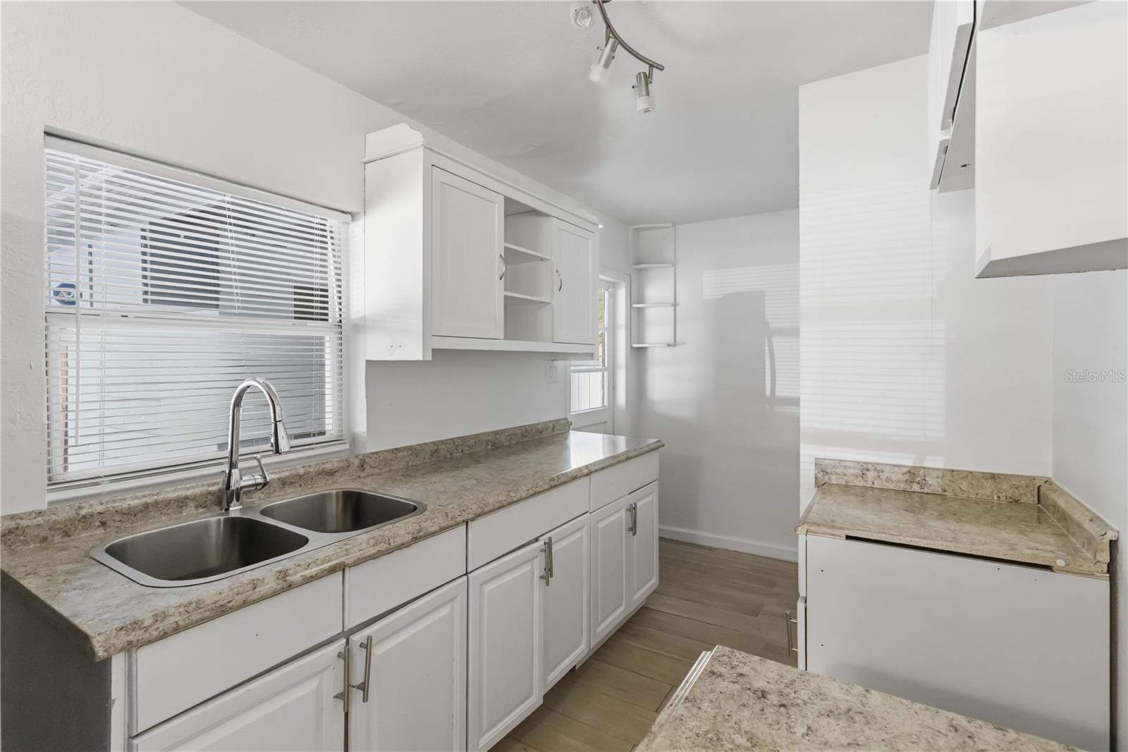 2702 E 98TH AVE, TAMPA, FL, 33612