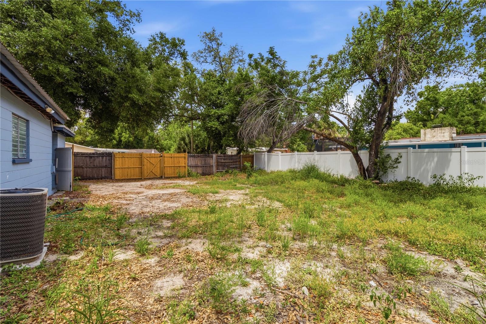 2702 E 98TH AVE, TAMPA, FL, 33612