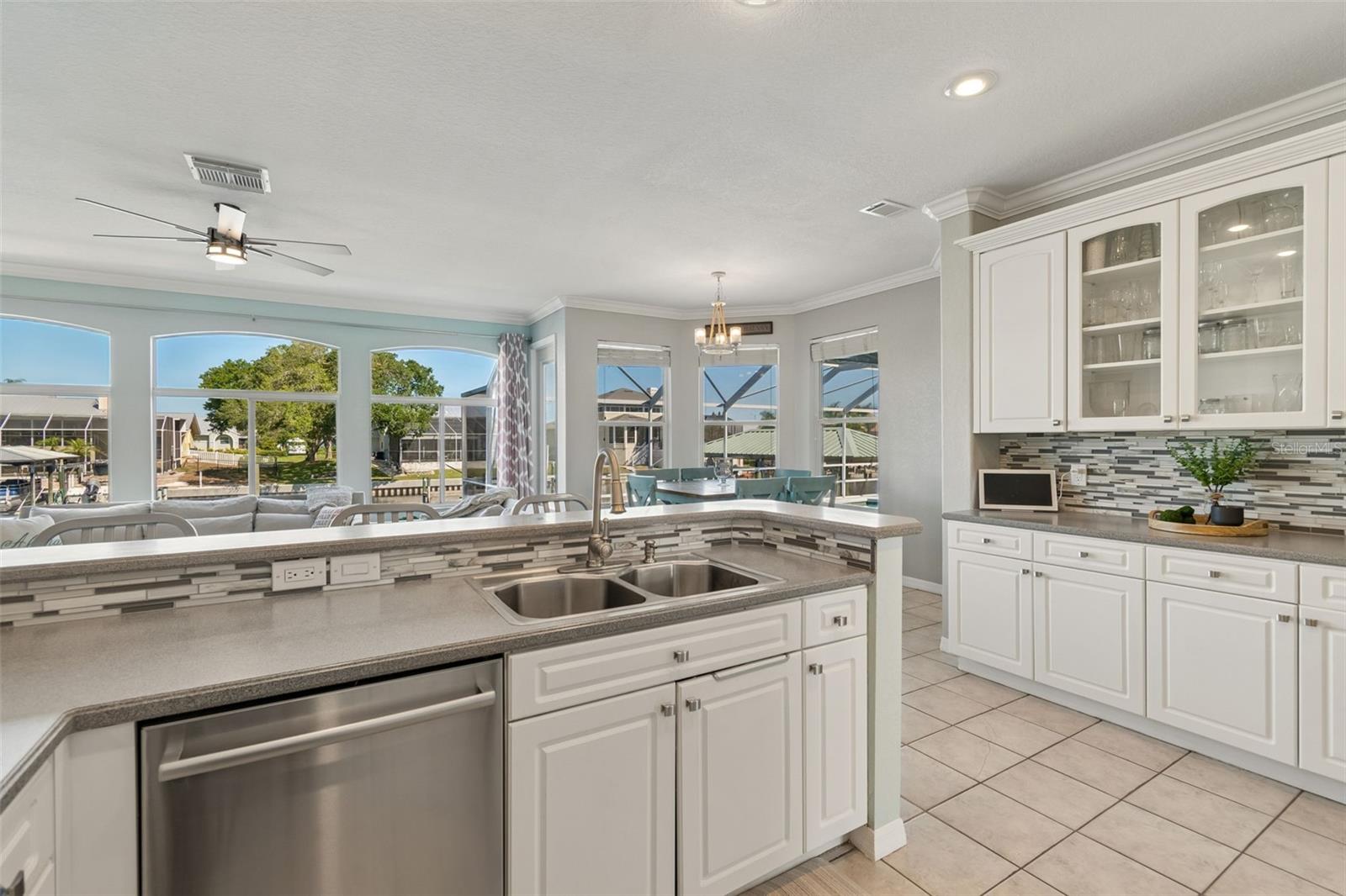 703 BUNKER VIEW DR, APOLLO BEACH, FL, 33572