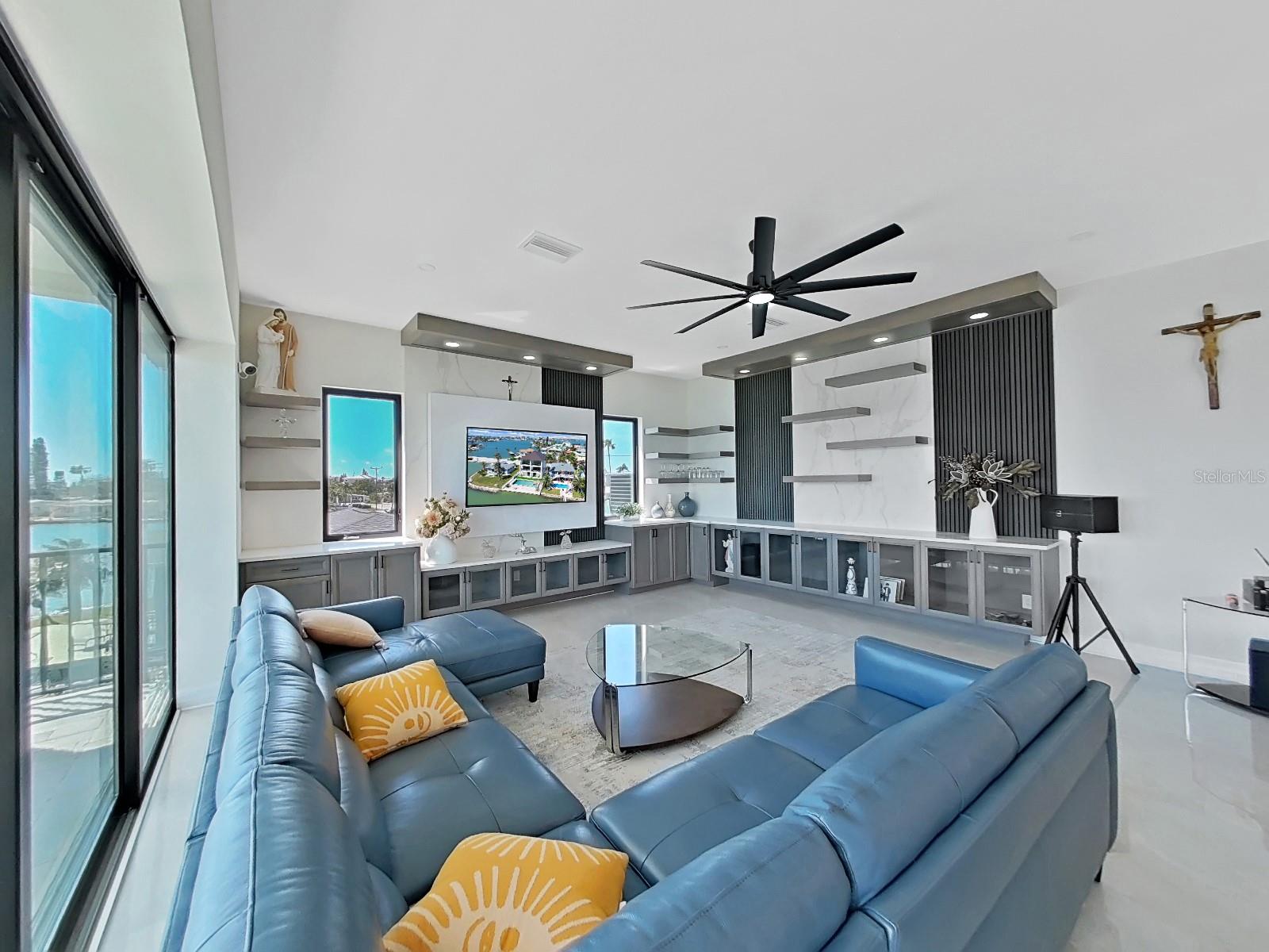 882 BAY POINT DR, MADEIRA BEACH, FL, 33708