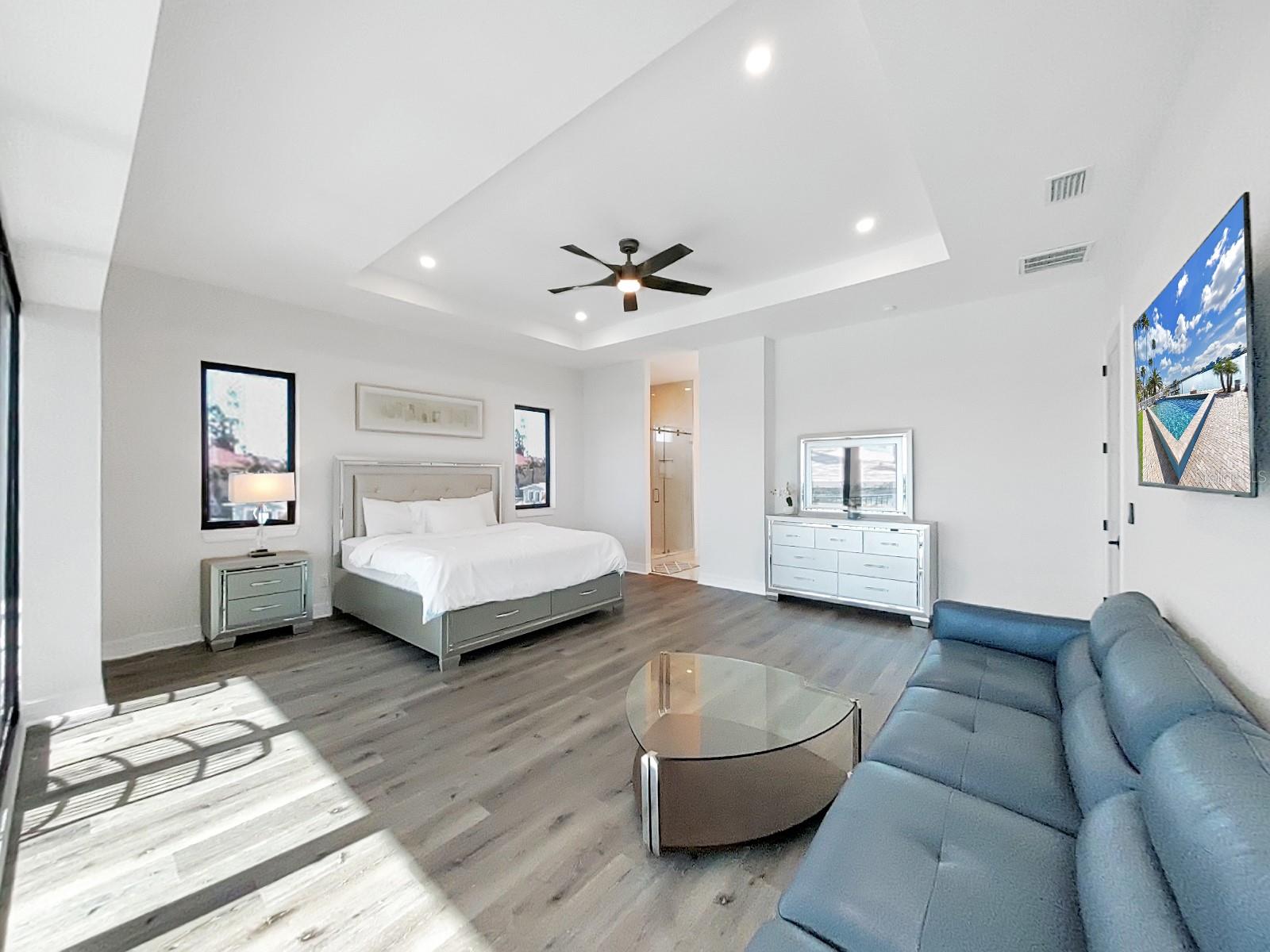 882 BAY POINT DR, MADEIRA BEACH, FL, 33708