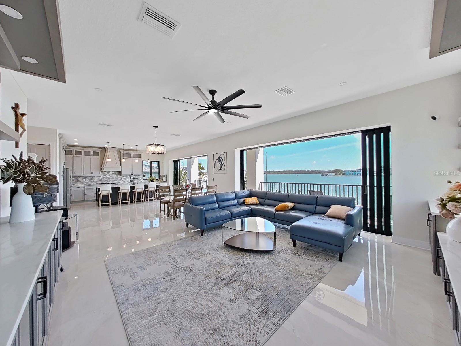 882 BAY POINT DR, MADEIRA BEACH, FL, 33708