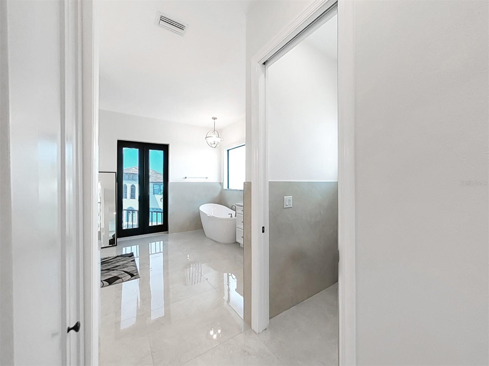 882 BAY POINT DR, MADEIRA BEACH, FL, 33708