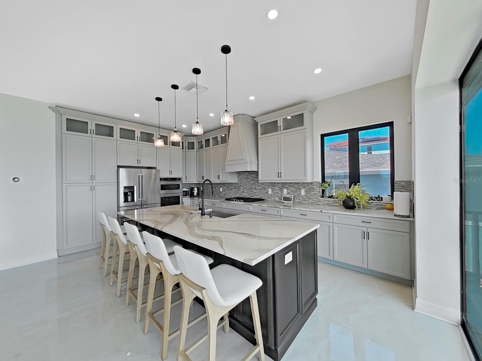 882 BAY POINT DR, MADEIRA BEACH, FL, 33708