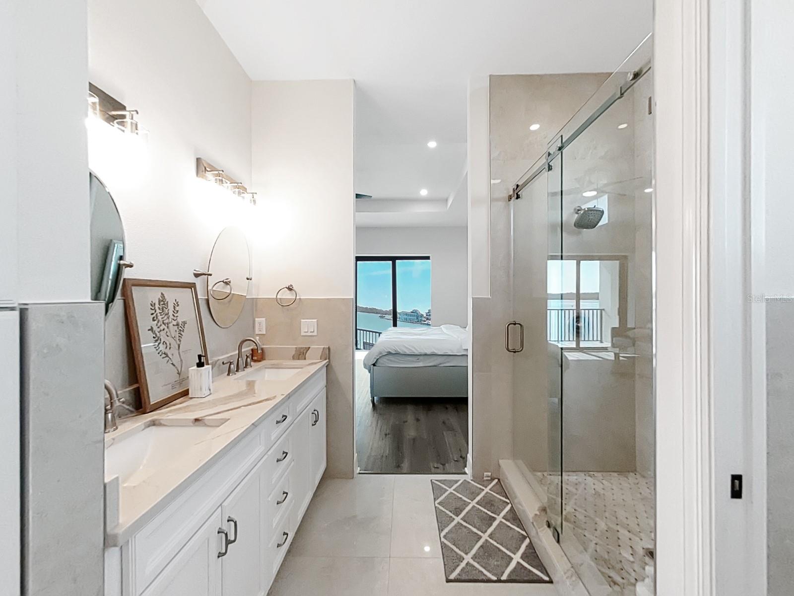 882 BAY POINT DR, MADEIRA BEACH, FL, 33708