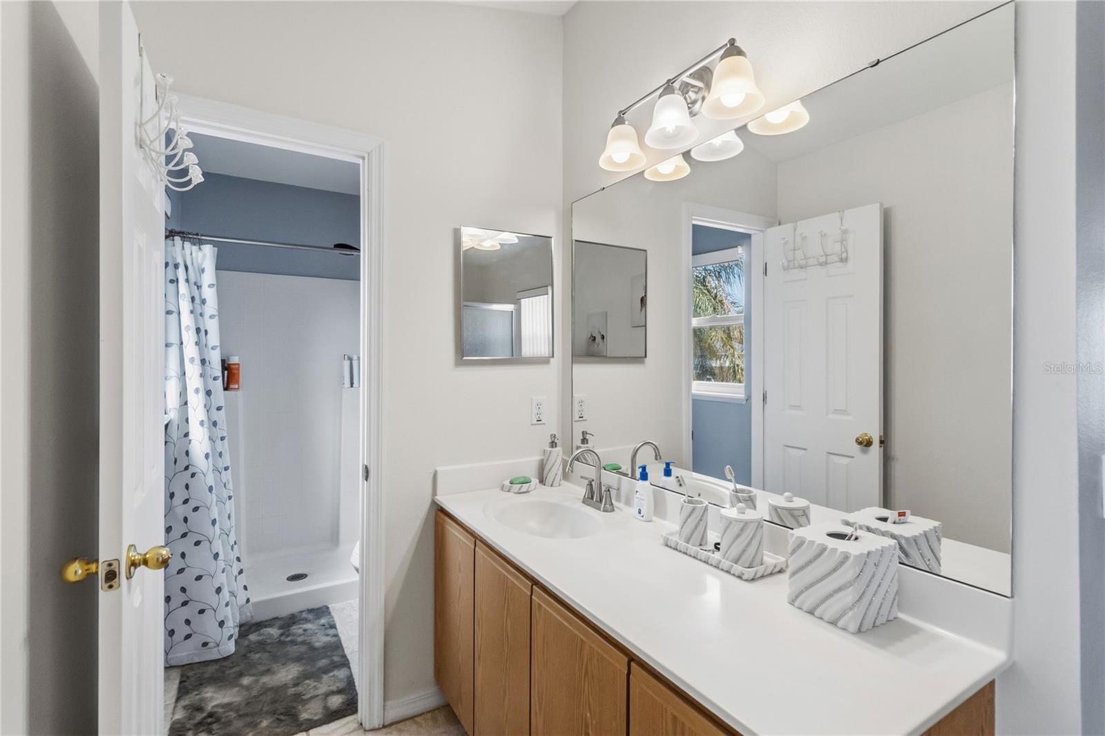 122 CARMEL BAY DR, SANFORD, FL, 32771