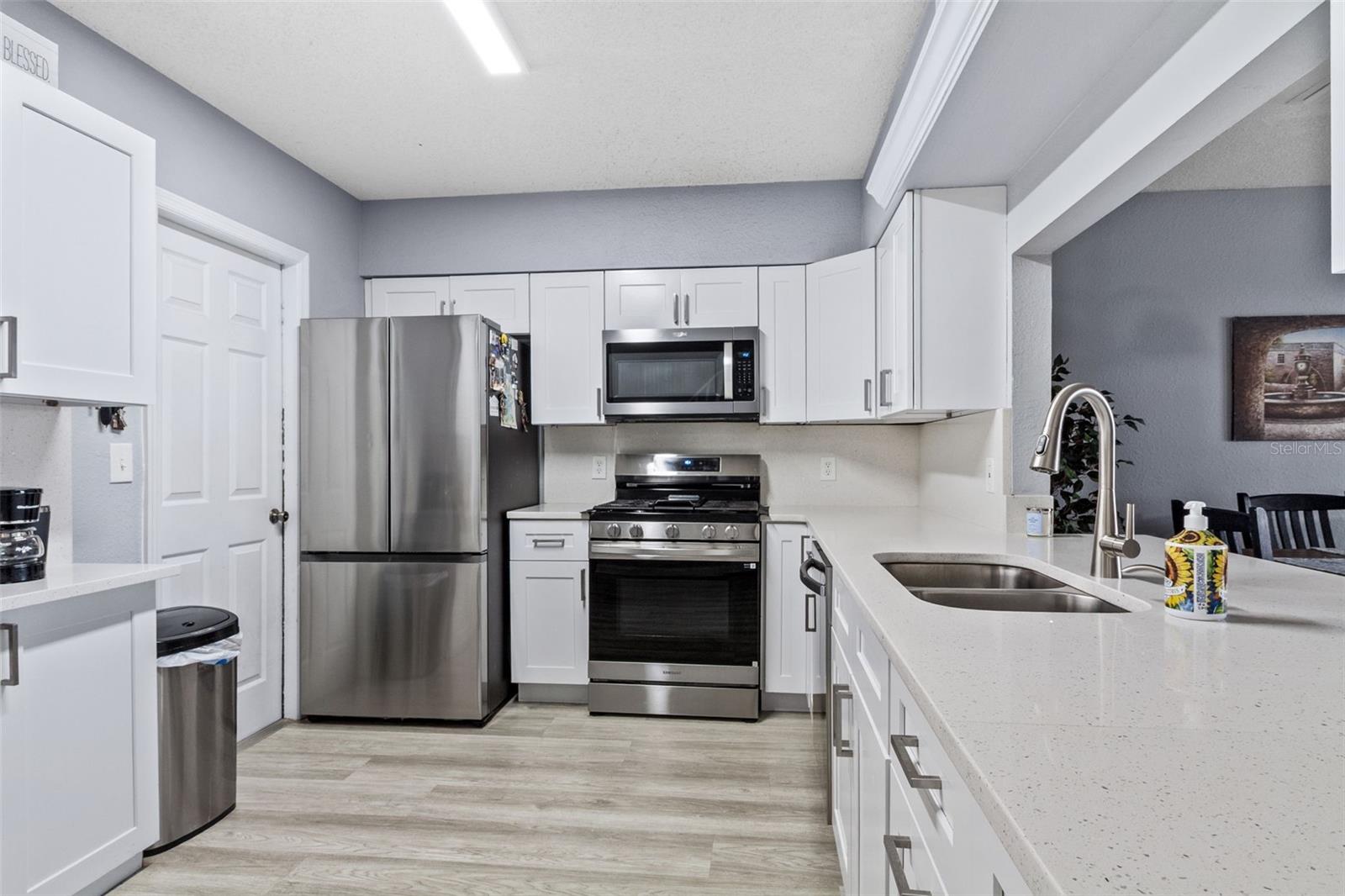 2330 SE ROYAL ISLE, WINTER HAVEN, FL, 33880