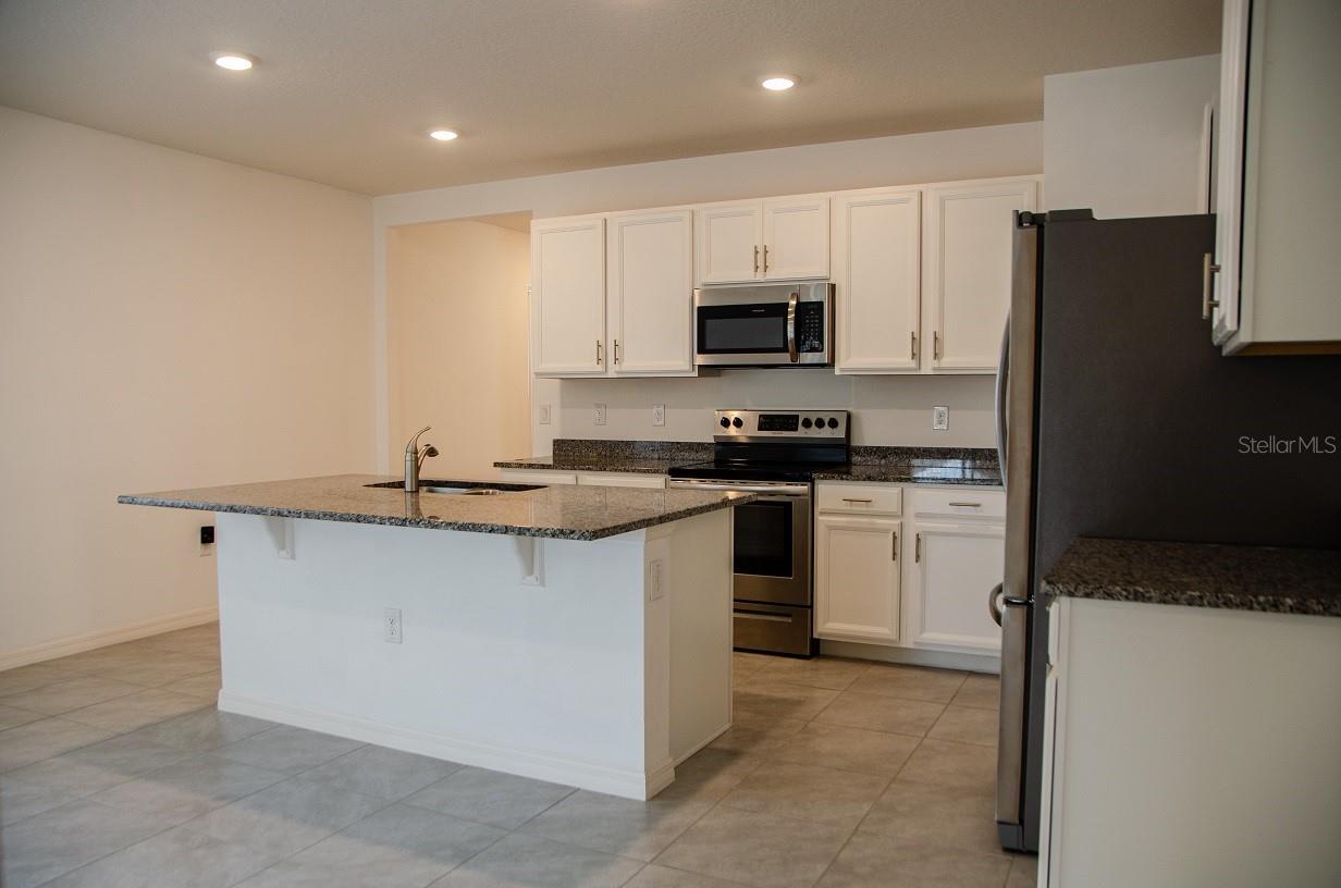864 GUNNISON DR, ORANGE CITY, FL, 32763