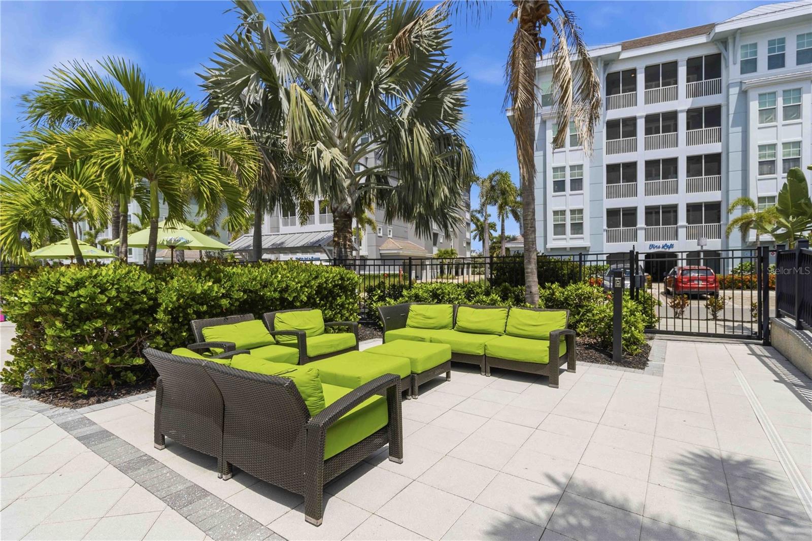 395 ARUBA CIR #102, BRADENTON, FL, 34209