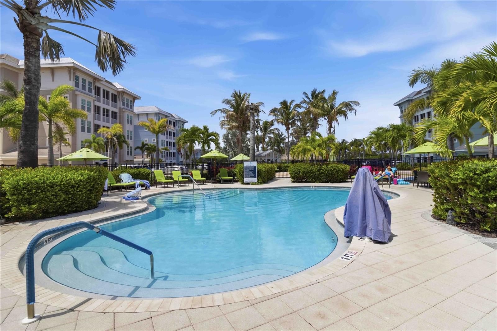 395 ARUBA CIR #102, BRADENTON, FL, 34209