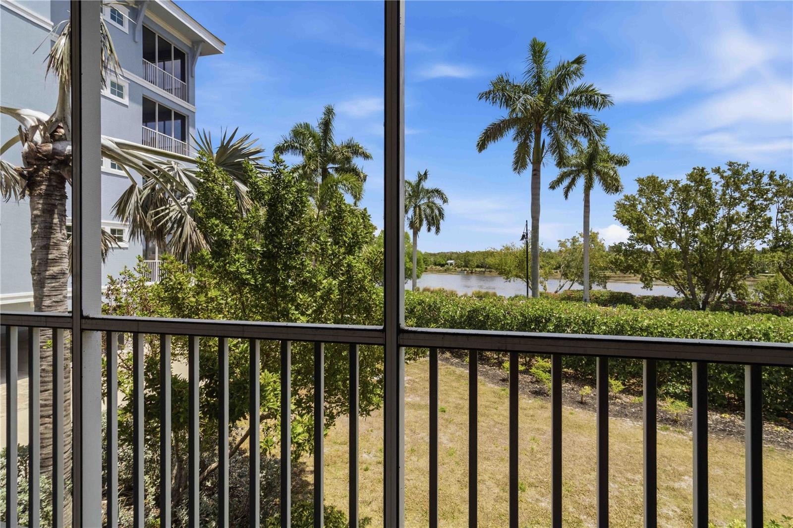 395 ARUBA CIR #102, BRADENTON, FL, 34209
