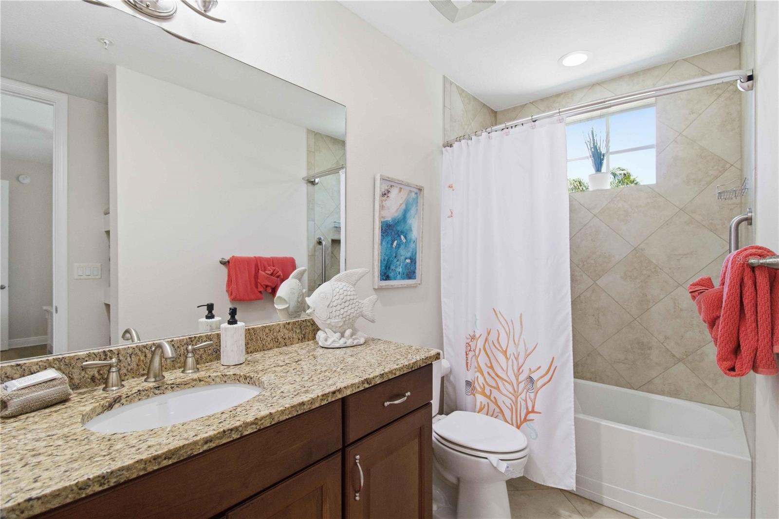 395 ARUBA CIR #102, BRADENTON, FL, 34209