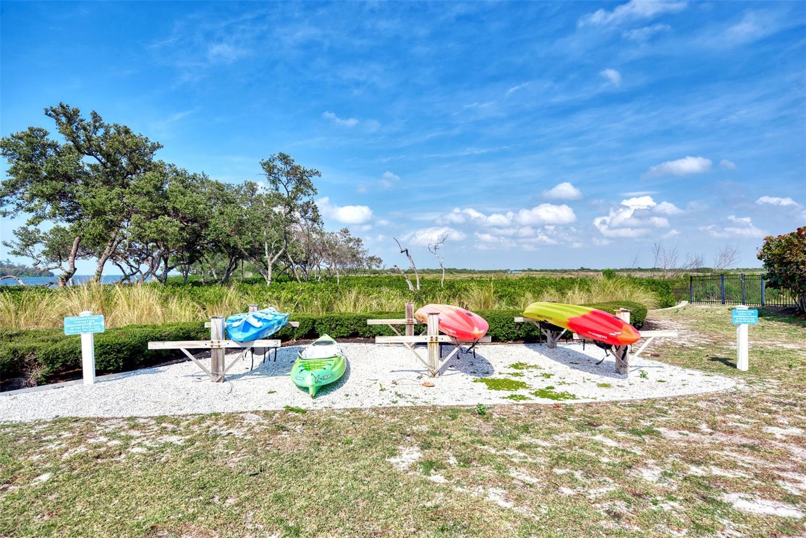 395 ARUBA CIR #102, BRADENTON, FL, 34209