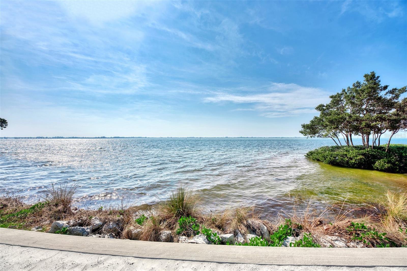 395 ARUBA CIR #102, BRADENTON, FL, 34209
