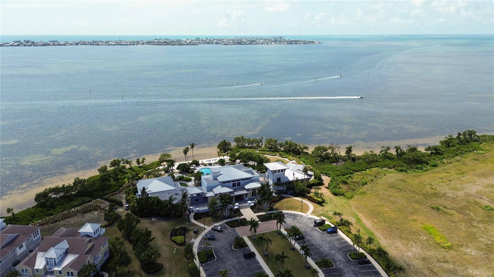 395 ARUBA CIR #102, BRADENTON, FL, 34209