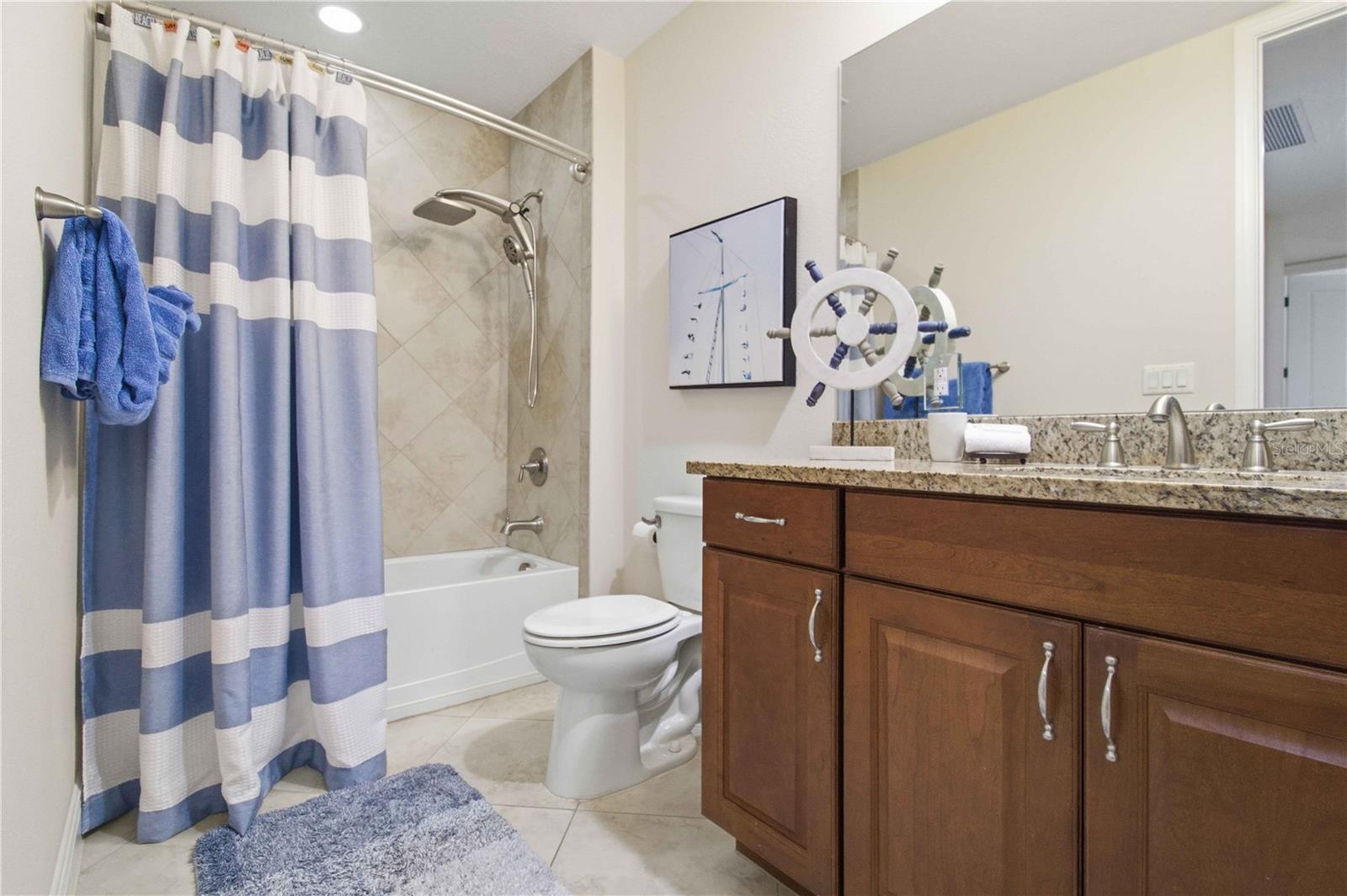 395 ARUBA CIR #102, BRADENTON, FL, 34209