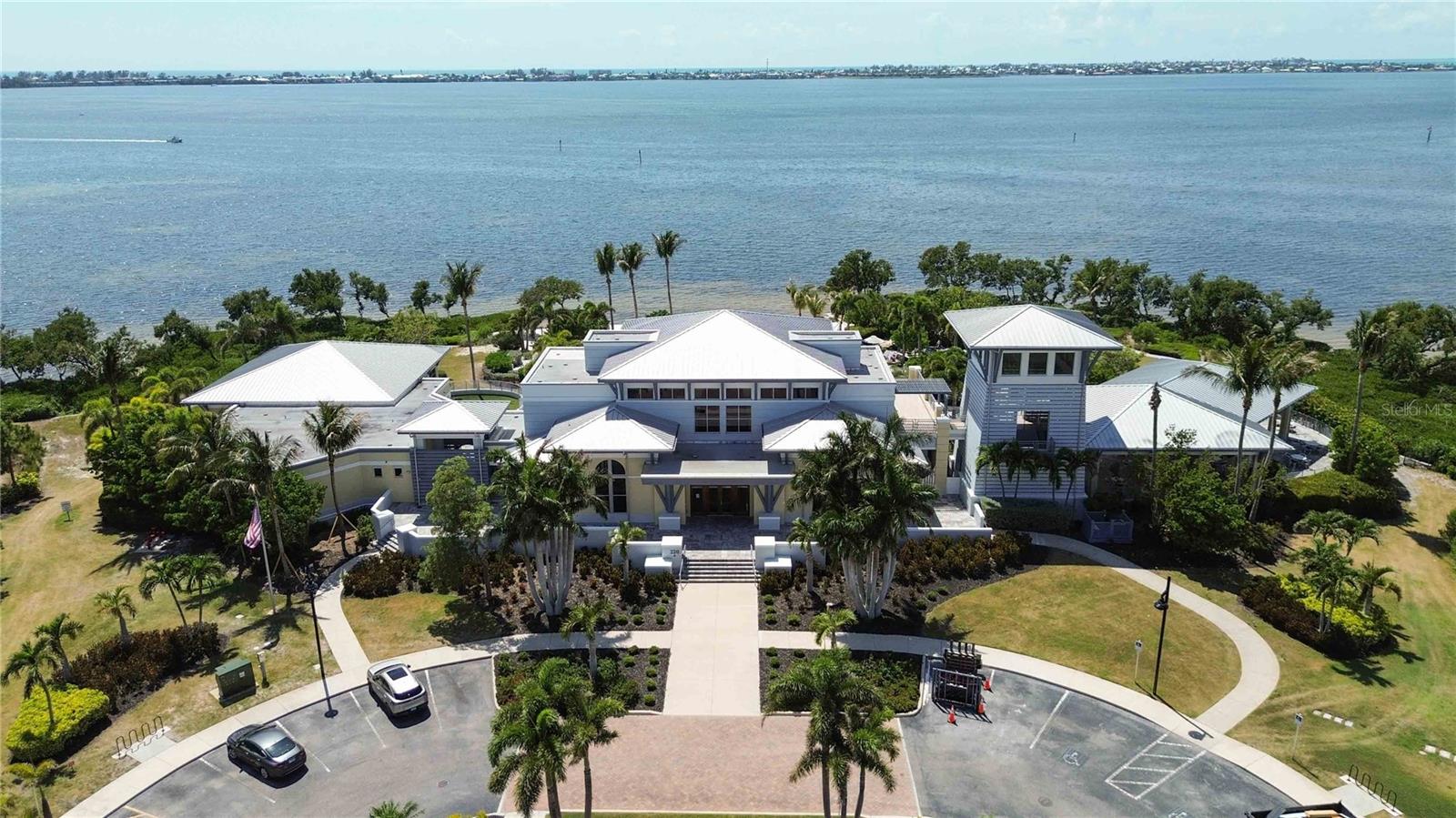 395 ARUBA CIR #102, BRADENTON, FL, 34209