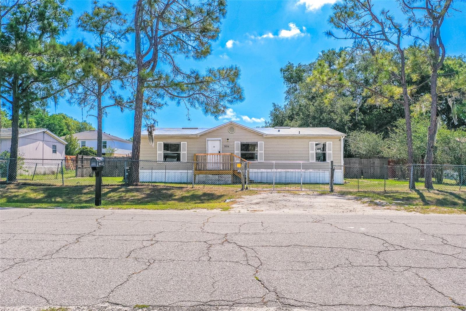 5676 CHERRY TREE DR, LAKELAND, FL, 33811