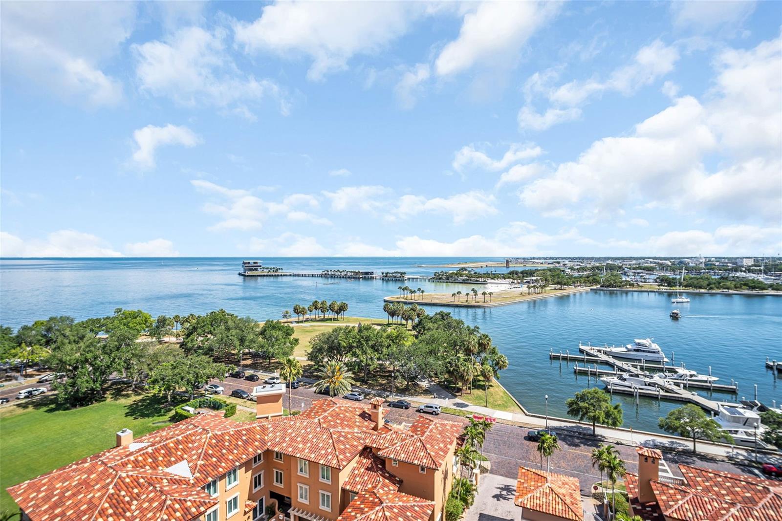 555 5TH AVE NE #1122, ST PETERSBURG, FL, 33701