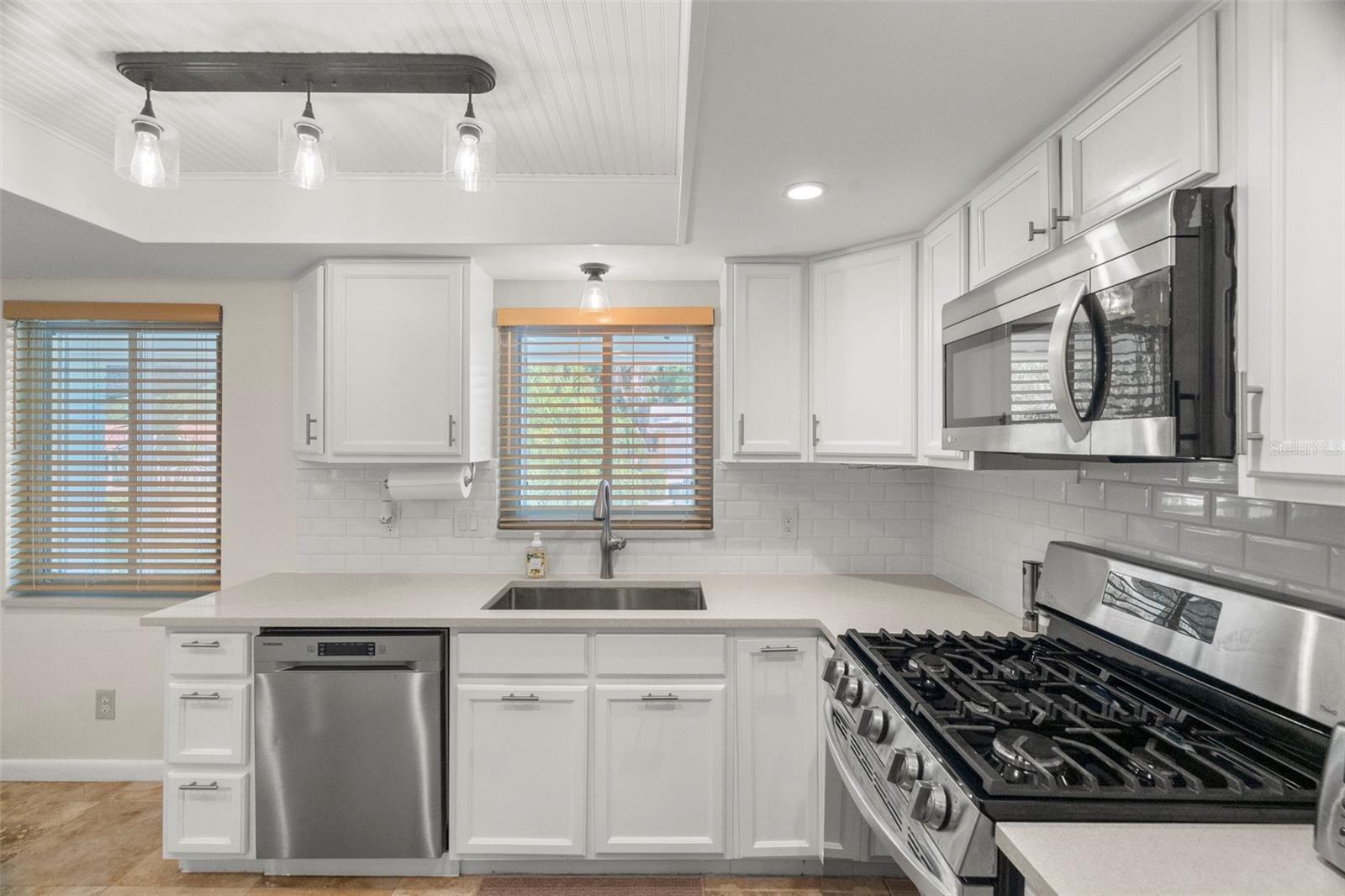 12254 69TH TER TER, SEMINOLE, FL, 33772