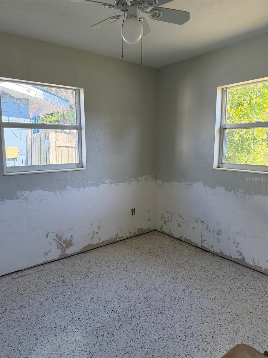 430 42ND AVE NE, ST PETERSBURG, FL, 33703