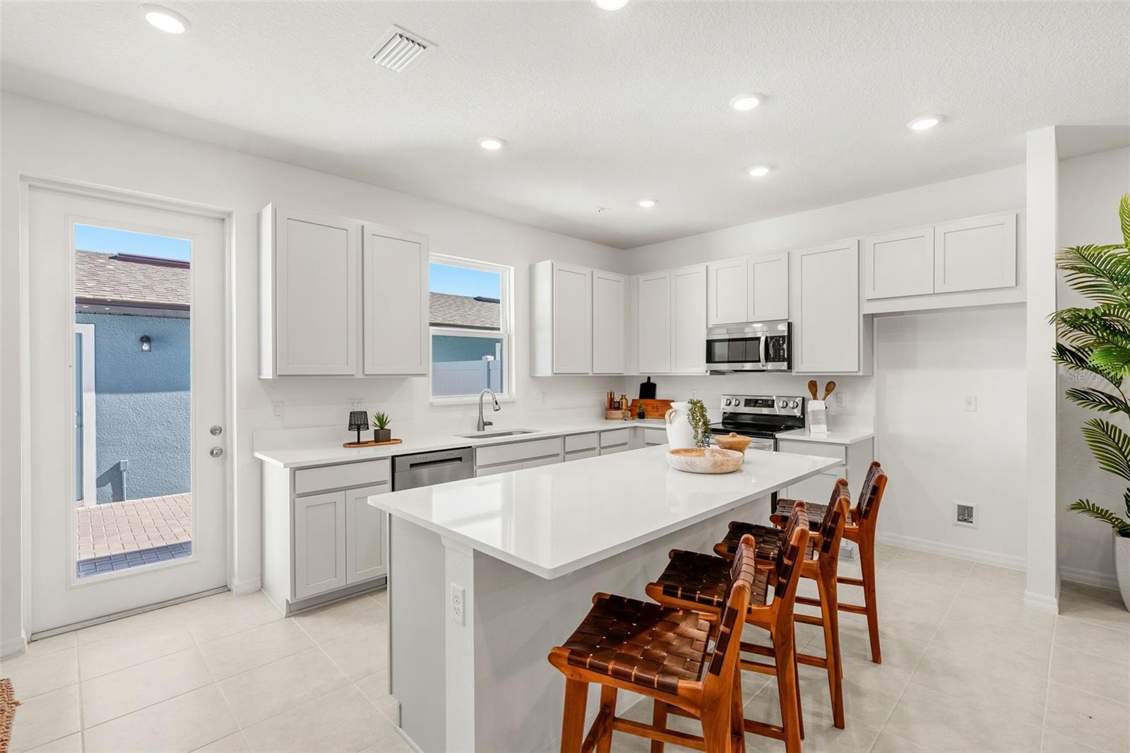 640 EMERALD GROVE DR, APOPKA, FL, 32703