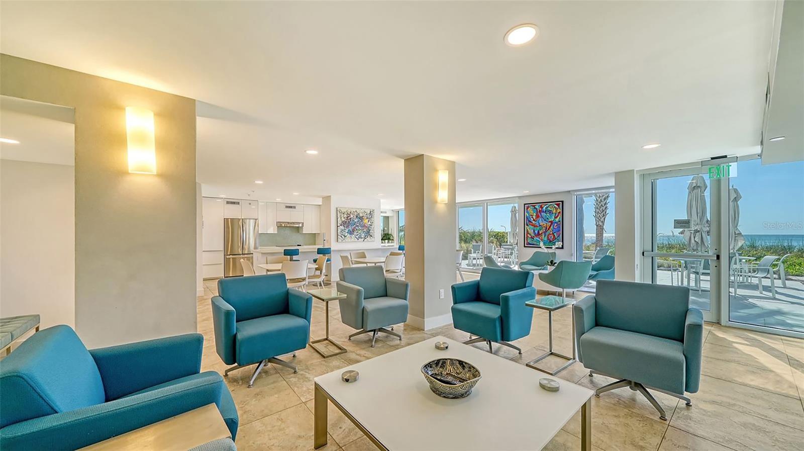 2425 GULF OF MEXICO DR #2E, LONGBOAT KEY, FL, 34228