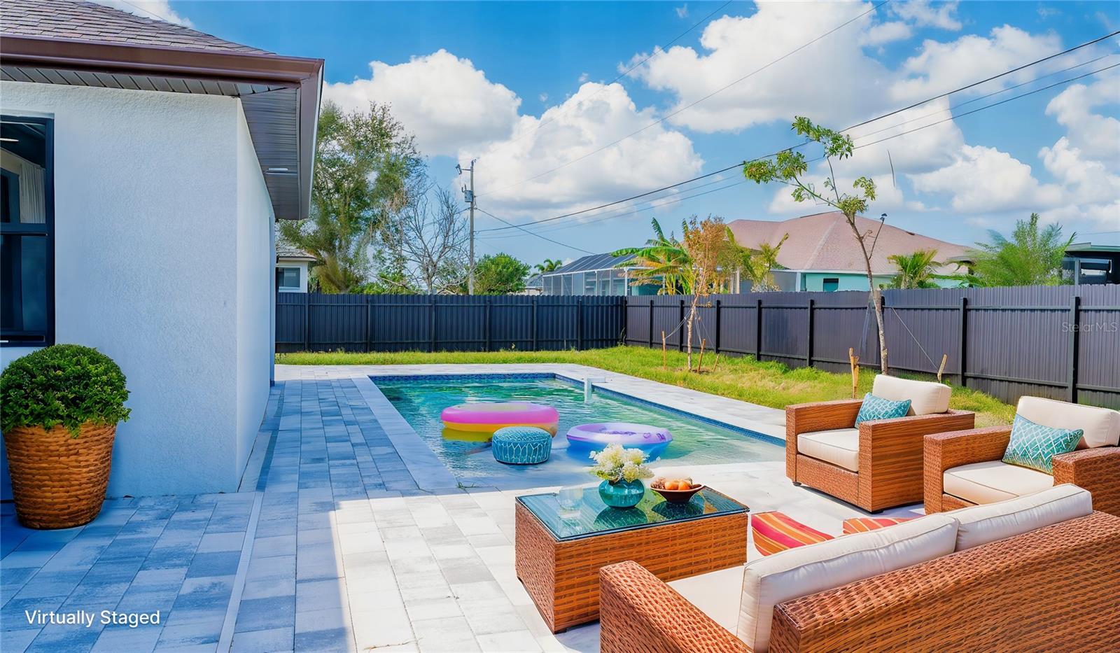 103 DIPLOMAT PKWY E, CAPE CORAL, FL, 33909