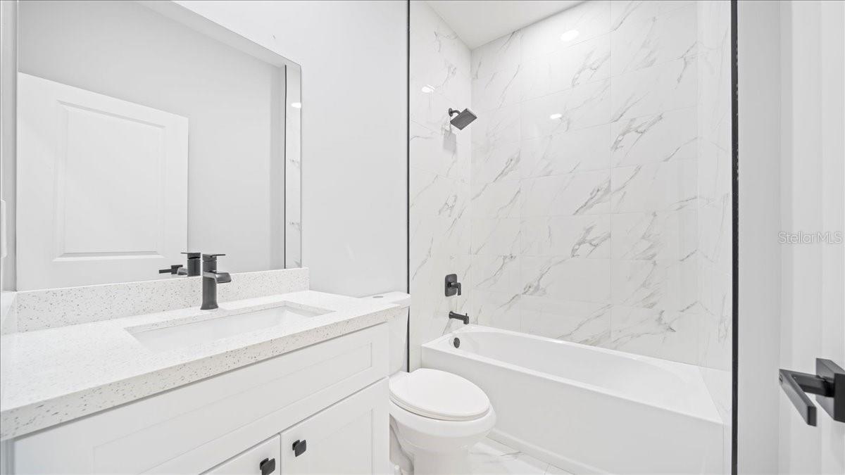 103 DIPLOMAT PKWY E, CAPE CORAL, FL, 33909