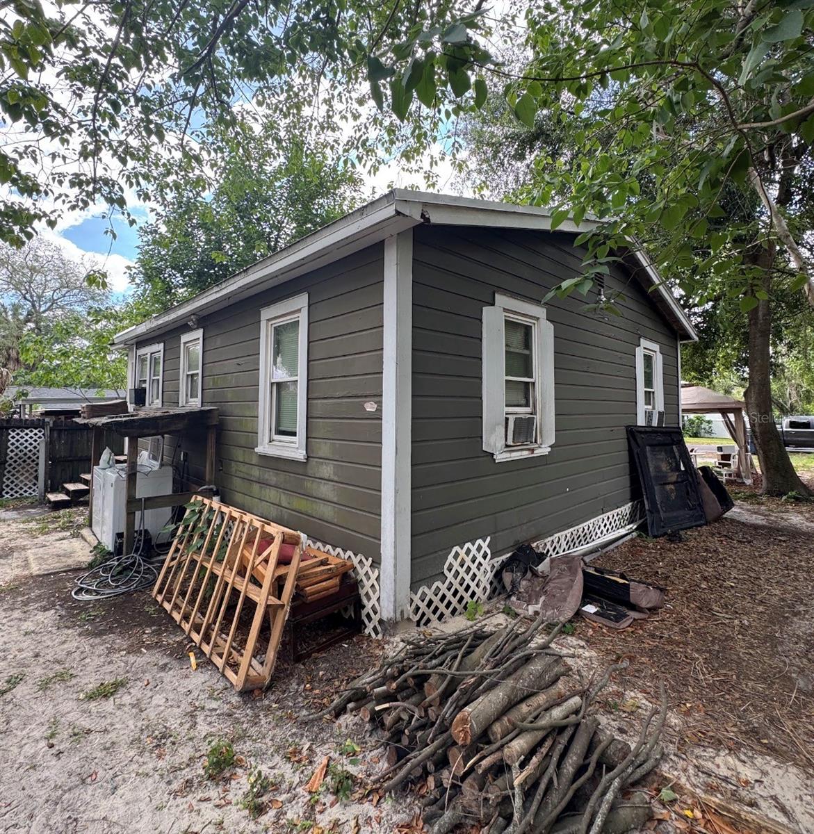 1812 E OKALOOSA AVE, TAMPA, FL, 33604