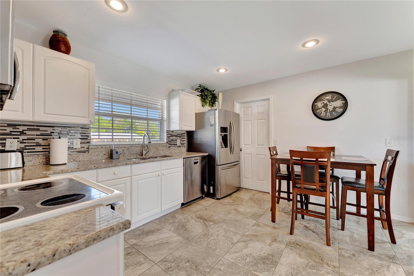 2916 WOODCREST DR, SARASOTA, FL, 34239