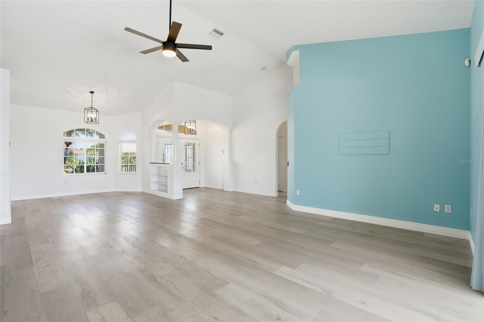 855 PAMELA DR, PUNTA GORDA, FL, 33950